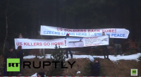 Antikriegs-Aktivisten in Tschechien: “US-Mörder geht nach Hause“